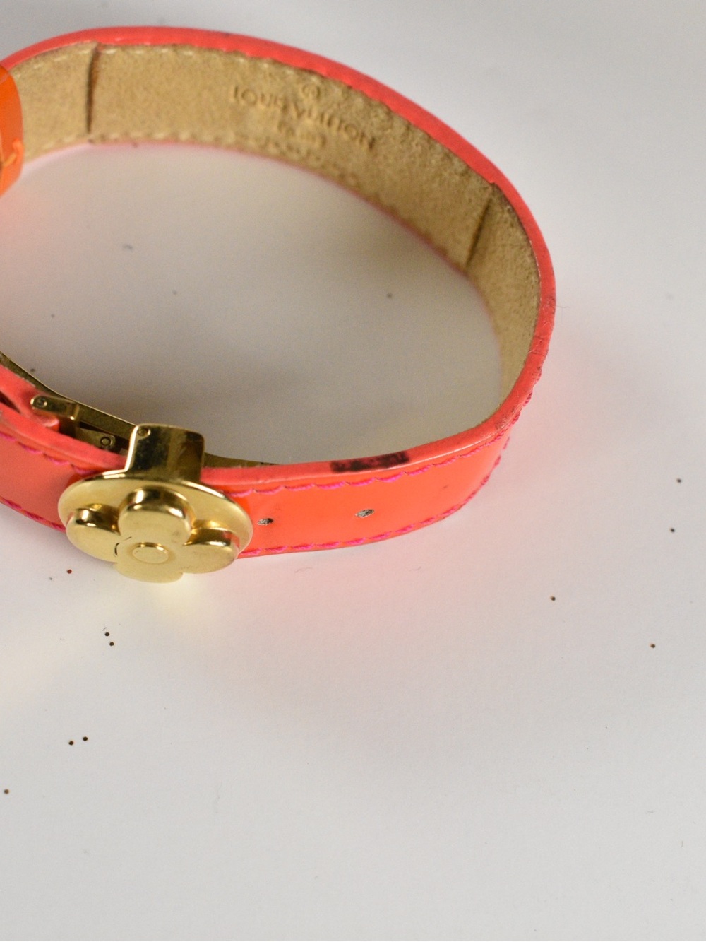 Authentic Louis Vuitton Flower Clasp Neon Orange Leather Bracelet - - Picture 3 of 3